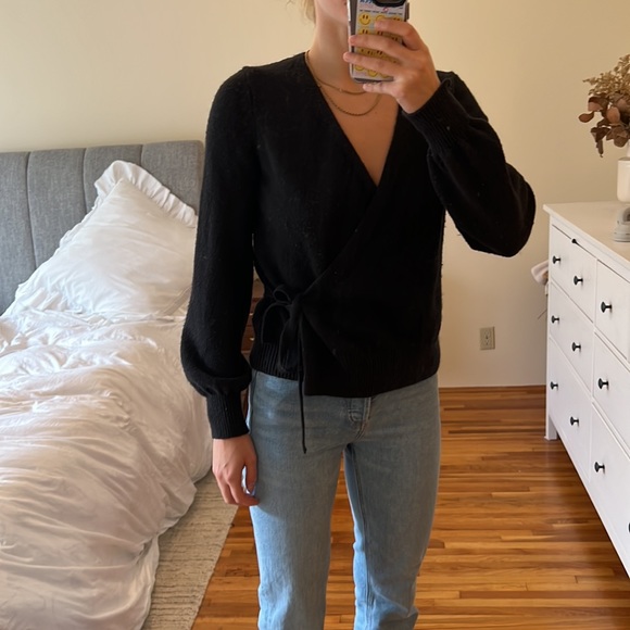 Wrapped Black Knit Sweater - The Gap - Picture 2 of 2